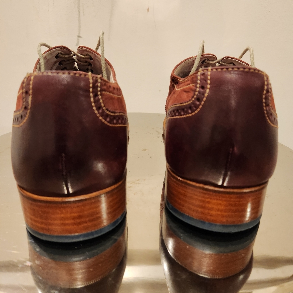 Cole Haan - Picture 4 of 8
